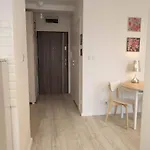 Inside Pola Karolinskie شقة وارسو