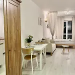 شقة Inside Pola Karolinskie وارسو