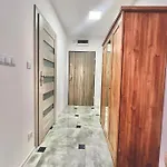 Inside Pola Karolinskie وارسو