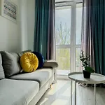Apartamento Inside Pola Karolinskie