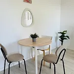 Apartamento Inside Pola Karolinskie *