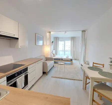 Inside Pola Karolinskie Daire *