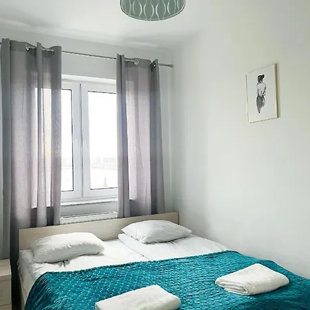 Inside Pola Karolinskie