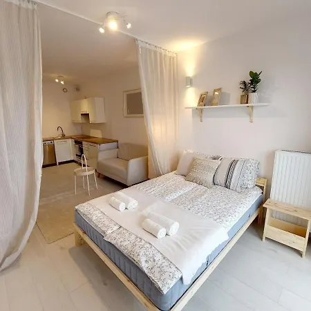 Апартаменты Inside Pola Karolinskie